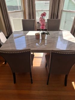 Dining set ( Best offer )