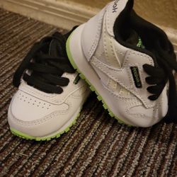 Reebok’s Glow In The Dark 