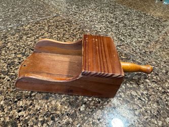 Vintage wooden colonial-style wooden scoop