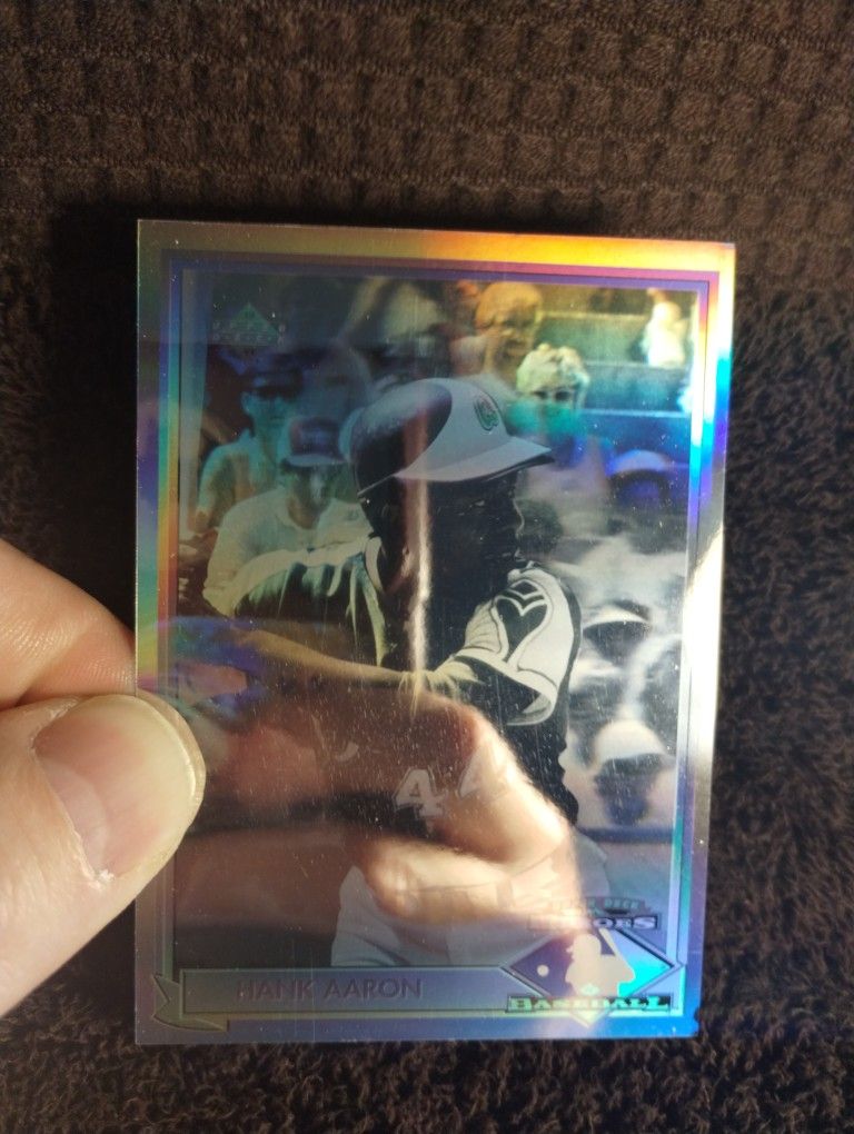 Hank Aaron Upper Deck HOF Hologram Card