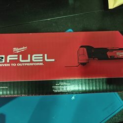 Milwaukee M12 FUEL Oscillating Multi-Tool 2526-20 – NEW