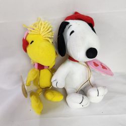 New Snoopy and woodstock valentines plush 7" . 