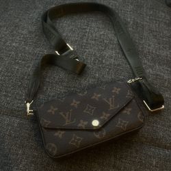 Louie Vuitton Crossbody Bag Monogram