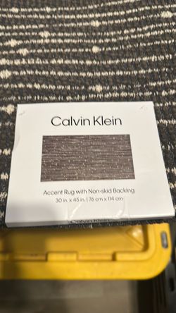 Calvin Klein Accent Rug 30x45 Non-Skid Backing