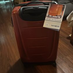 Samsonite Ultra-light 100% Polycarbonate Hardside 20” Spinner