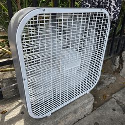 Holmes 20inch Box Fan 3 Speed Fan Setting - White