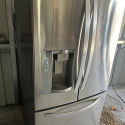Refrigerator Lg 33 Inches ,warranty 