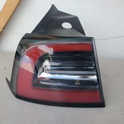2017 -2023 TESLA MODEL 3/Y MODEL
LEFT TAILAMP TAIL LAMP LIGHT DRIVER
SIDE GENUINE USED OEM. XX4