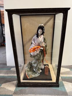 Vintage Japanese Geisha Doll in Glass Wood Display Case – Kimono & Fan