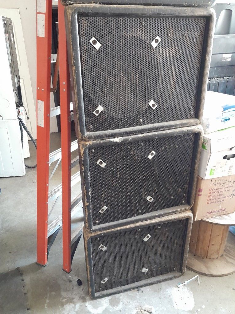 6 Stage Monitors...Belonged To Neil Diamond! Must Go Today!