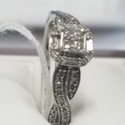 10K White Gold Diamond 0.60ctw  Designer Ring Size 7.5