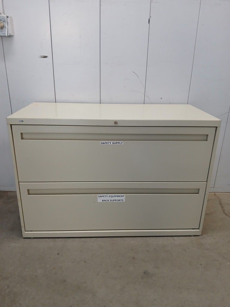 Metal File Cabinet Letter Or Legal Size With Key 