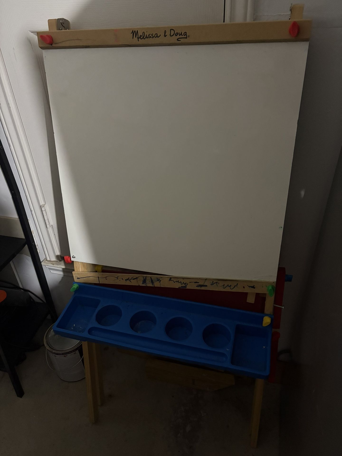 Melissa & Doug Easel