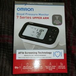 New Omron 7 Series Upper Arm Blood Pressure Monitor and Digital Scale with Bluetooth Kit