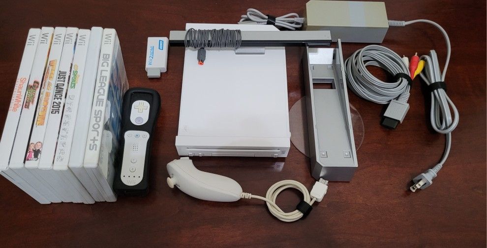 Nintendo Wii Backwards Compatible w/ GameCube Ports + 6 Games & Wii2HDMI