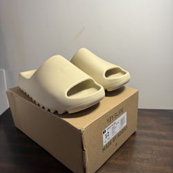 Yeezy Slides Bone