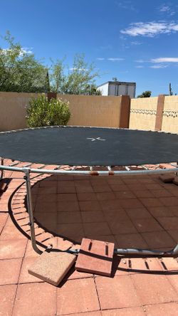 Free free free trampoline