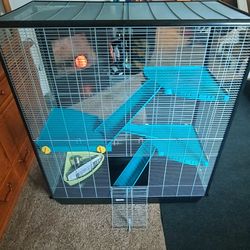Multi Level Pet Enclosure