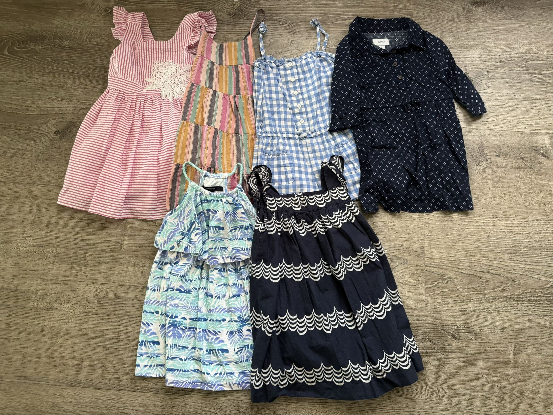 Girls 2t Dresses $5 Each Or 2 For $8