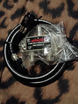 Antronix 2 way splitter/ 2 HDMI cables- Pickup only