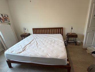 King size Bed 2 night stands $100
