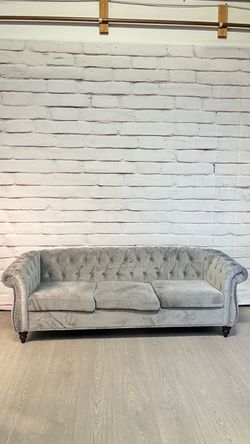 Grey Velvet Tufted Chesterfield Sofa Couch