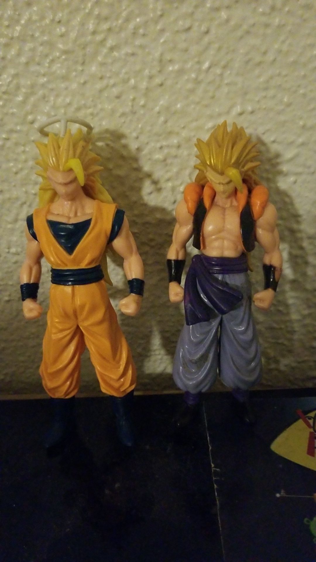 Ssj3 goku and ssj3 gogeta action figures