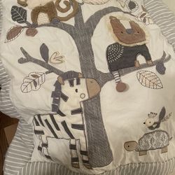 Levtex Baby Bedding Crib Animals Kenya Quilt Great Condition 