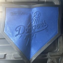 Dodger Giveaway 