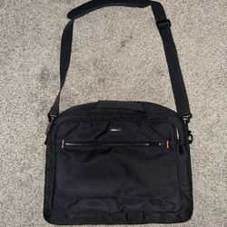 Amazon Basics Computer Bag