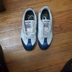 Reebok Iverson Classic Rare Size 8.5