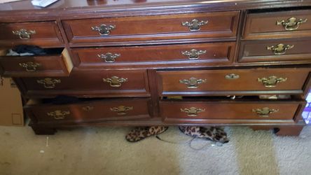 Dresser