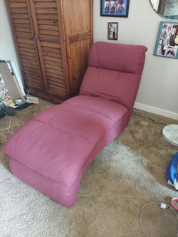 Chaise loungechair