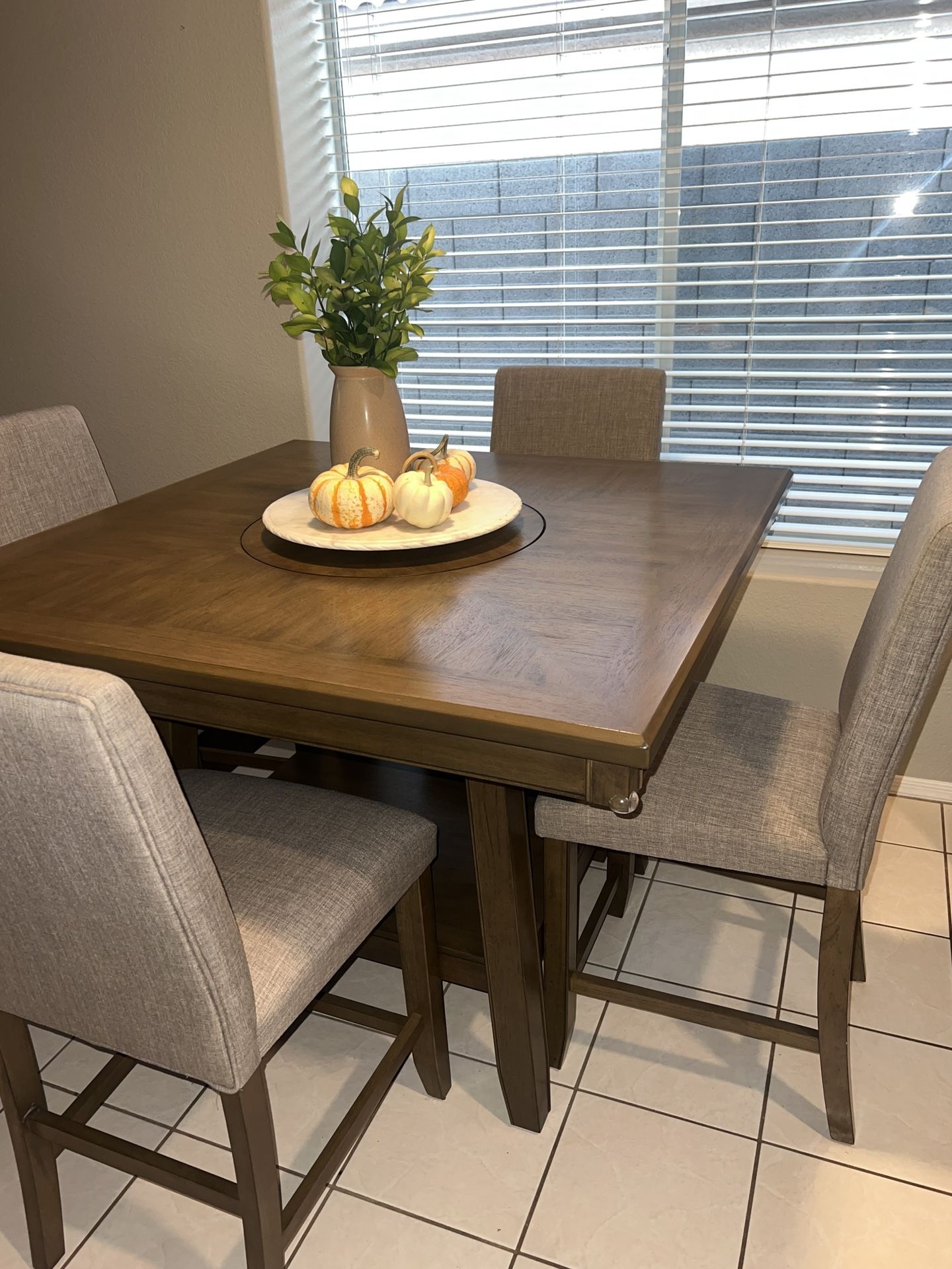 Dining Table Set