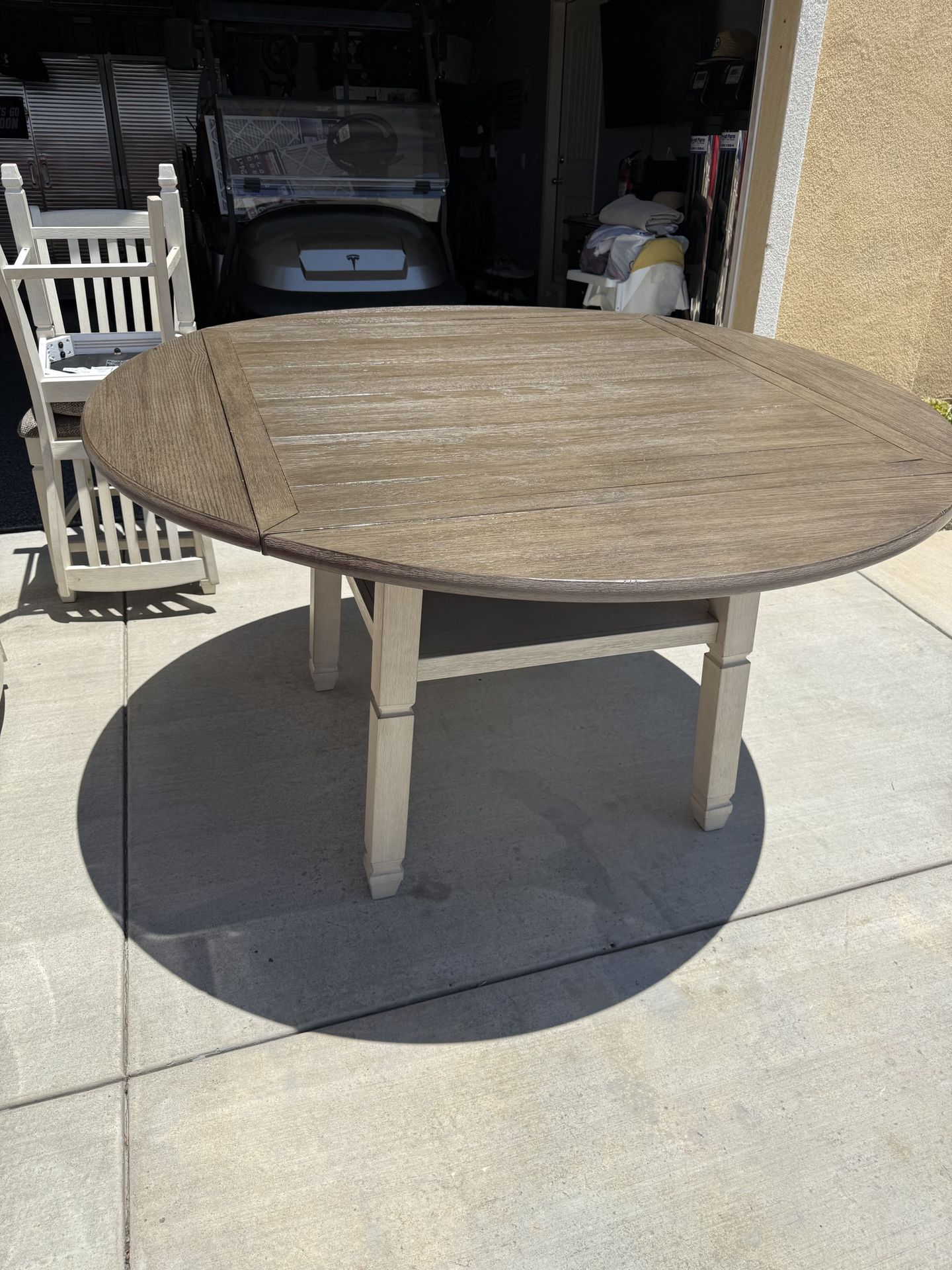 Dinning Table With Chairs