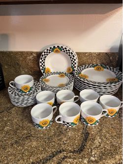 Sunflower plate set