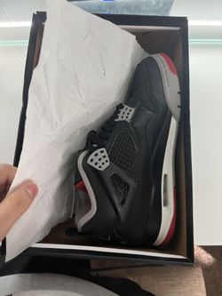 Jordan 4s