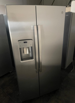 GE Side‑by‑Side Fridge – Stainless, Ice & Water Dispenser