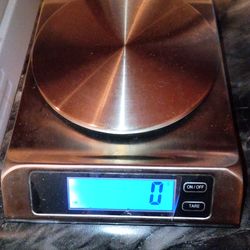 Scale... Gram and OZ for weighing items