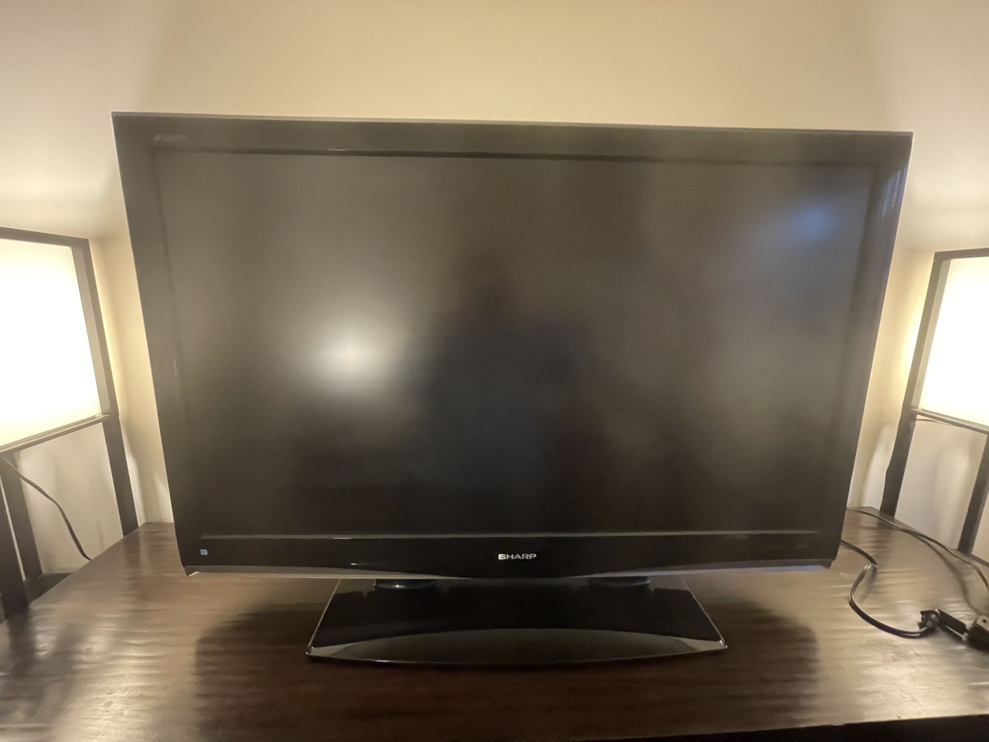 *PICKUP ONLY* Sharp 46 Inch HDTV