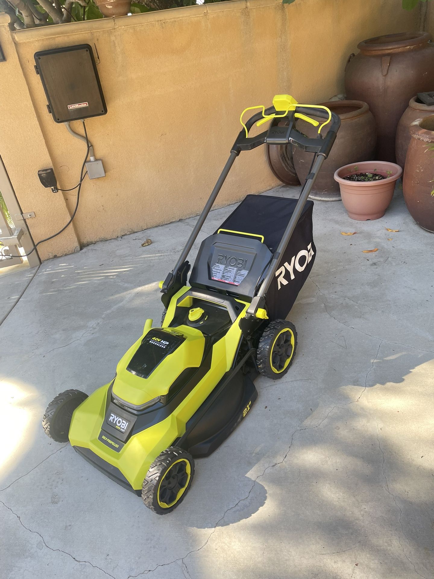 40V HP Brushless 21 in. Self-Propelled Lawn Mower (tool only)