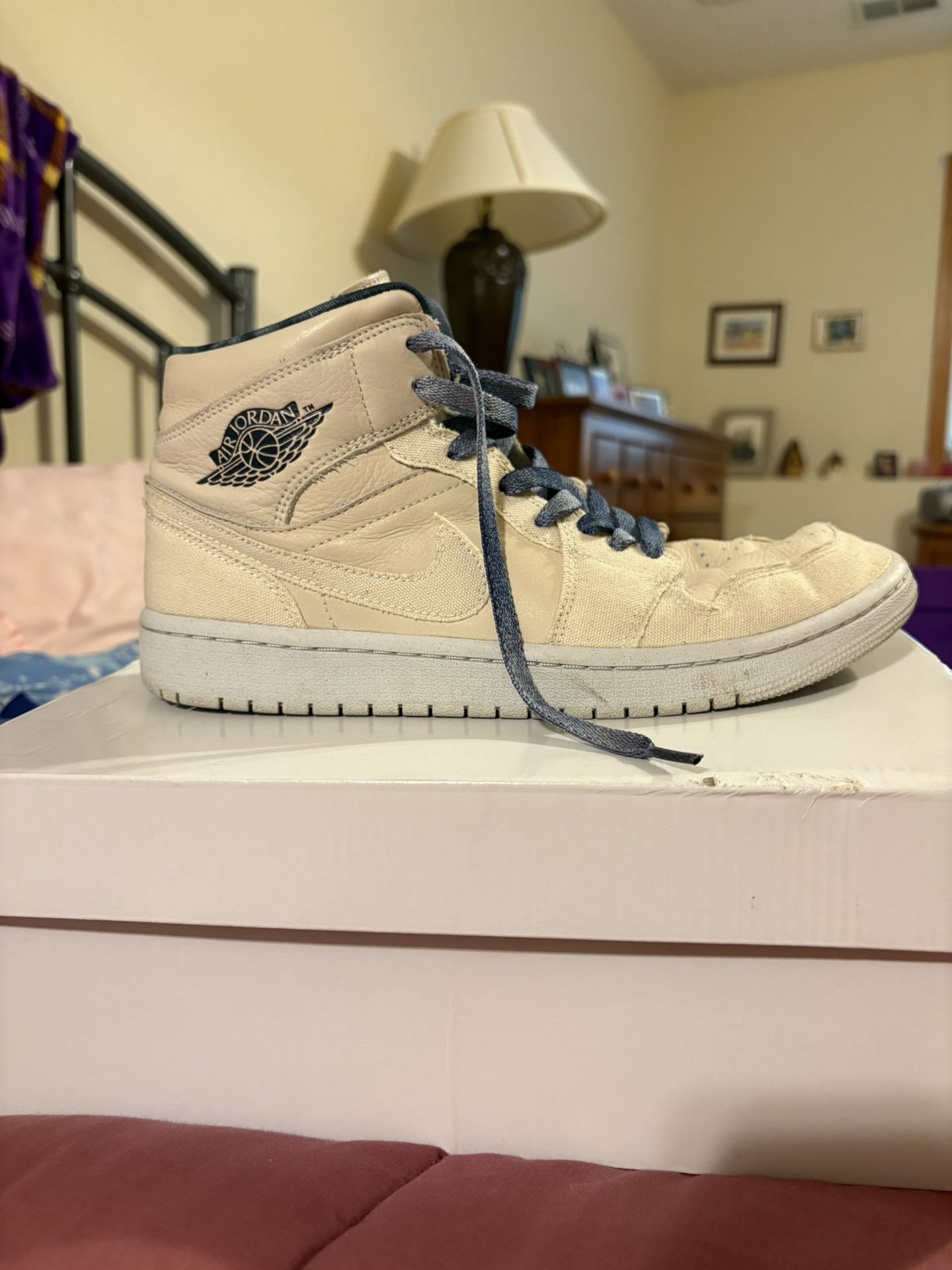 Women’s Air Jordan 1 Mid SE ‘Sanddrift’ Size 10.5 W 9 M
