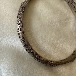 Bali Bracelet 925  Asking Price Is $75.00 Pick up in Powder Springs Ga 30127  If it’s still up. Then its available  So no need to ask if it’s availabl