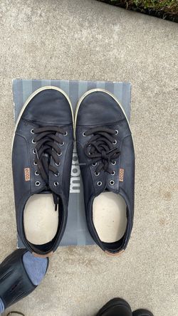 Leather sneakers