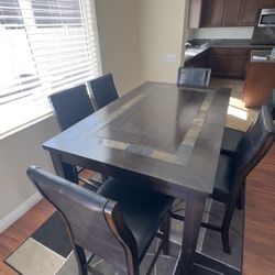 High bar Dinner Room Table and chair