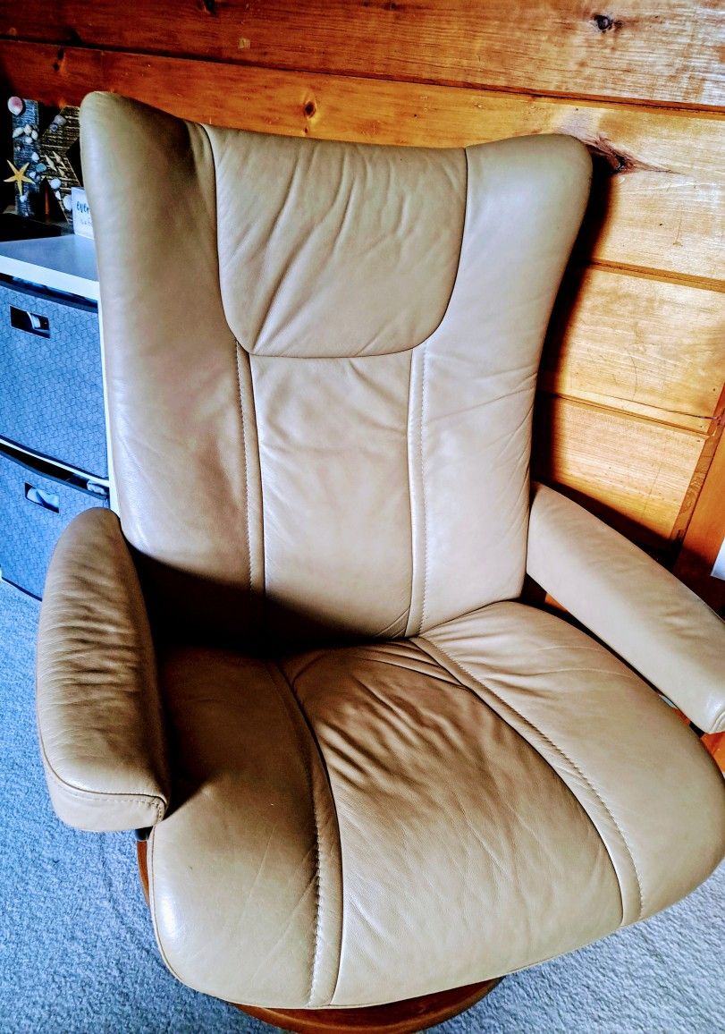 Leather Recliner Chair and Ottoman