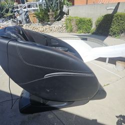 Massage Chair (Free)