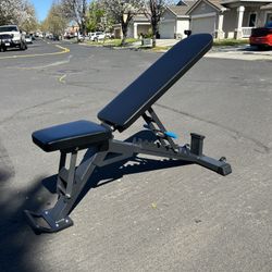 Heavy Duty Adjustable Weightlifting Bench 