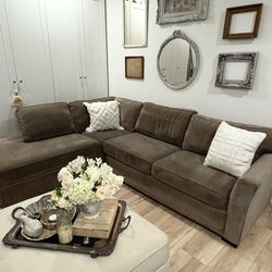 FREE DELIVERY 🚚  - Lovely Plush L Shaped Sectional Sofa with all washable reversible cushions