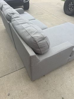 Sectional Couch With Chaise